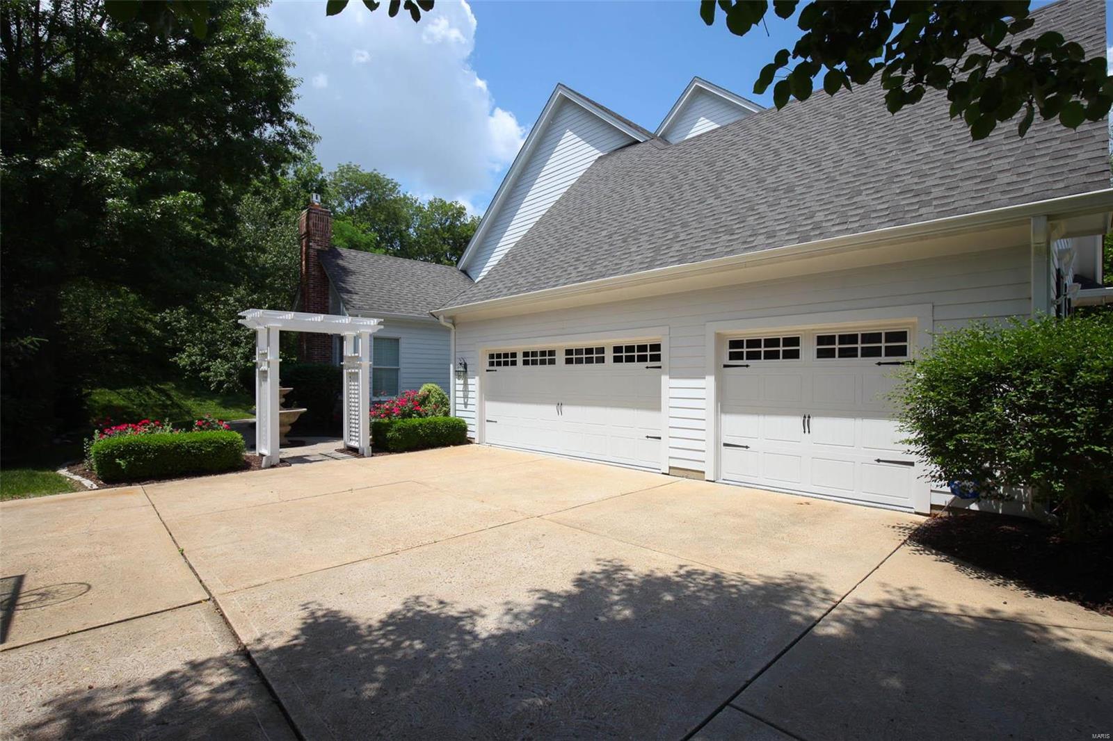 Country Lake Estates - Residential