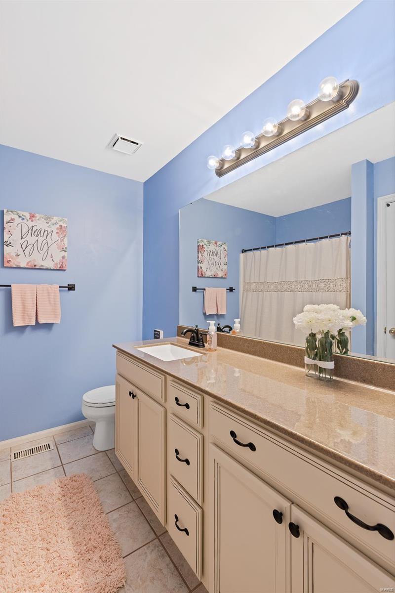 Twin Chimneys Ph3 Village H The Cedar - Residential