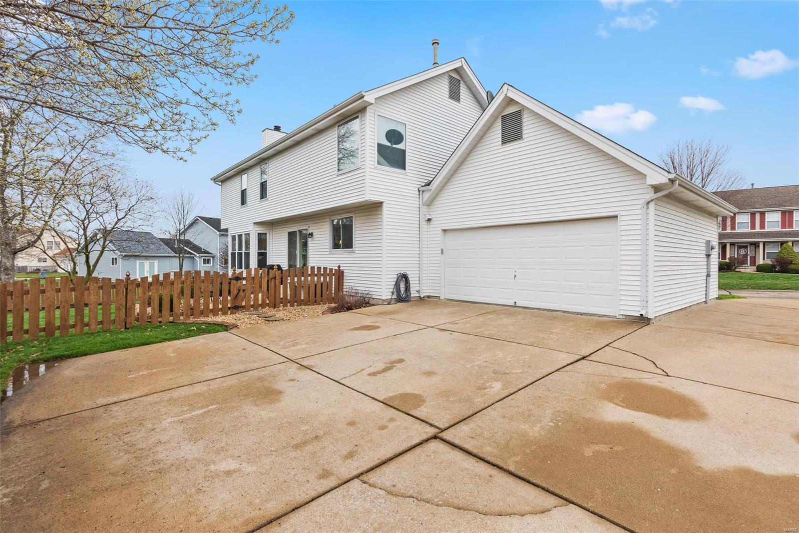Twin Chimneys Ph3 Village H The Cedar - Residential