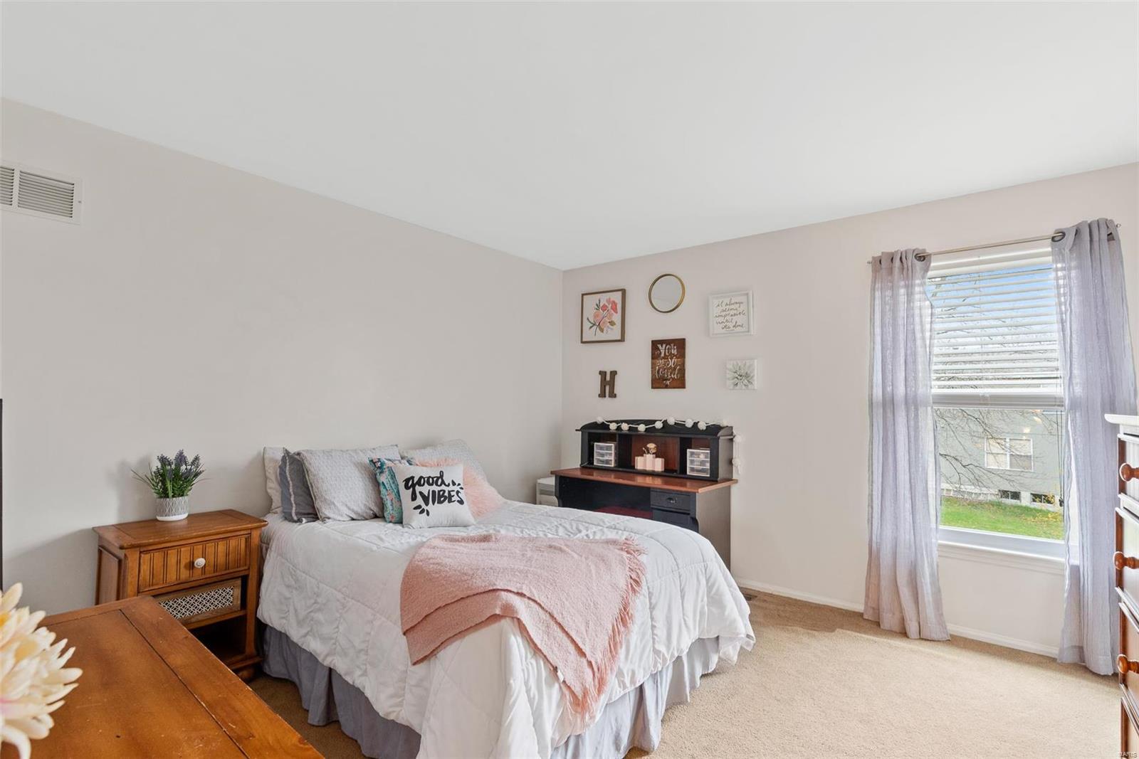 Twin Chimneys Ph3 Village H The Cedar - Residential