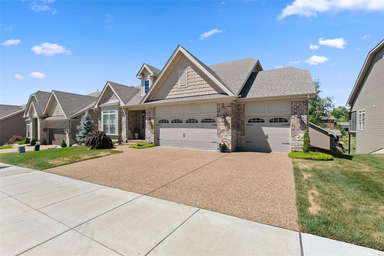 Grand Reserve - Residential