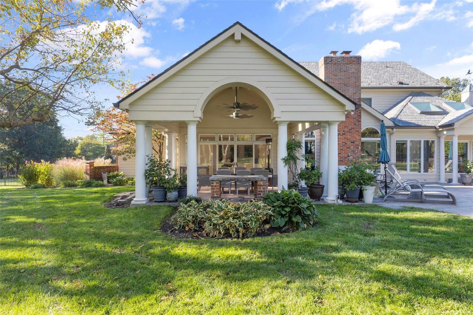 Frontenac Place - Residential