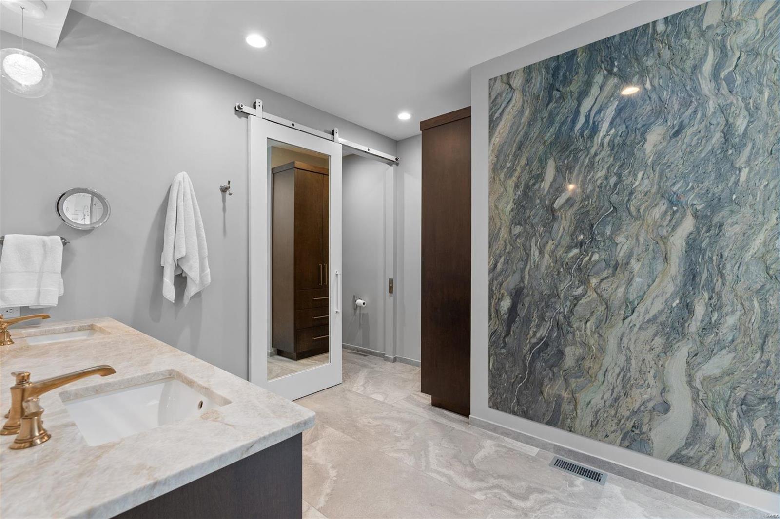 Frontenac Place - Residential