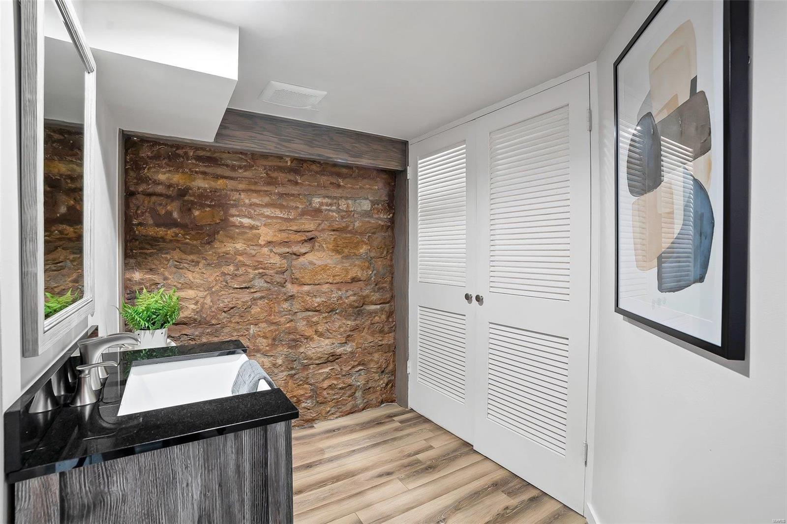 Huggo Essen Farm - Residential