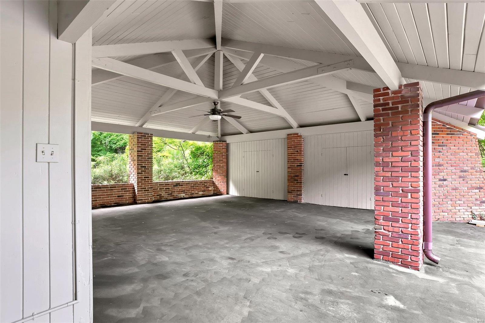 Huggo Essen Farm - Residential