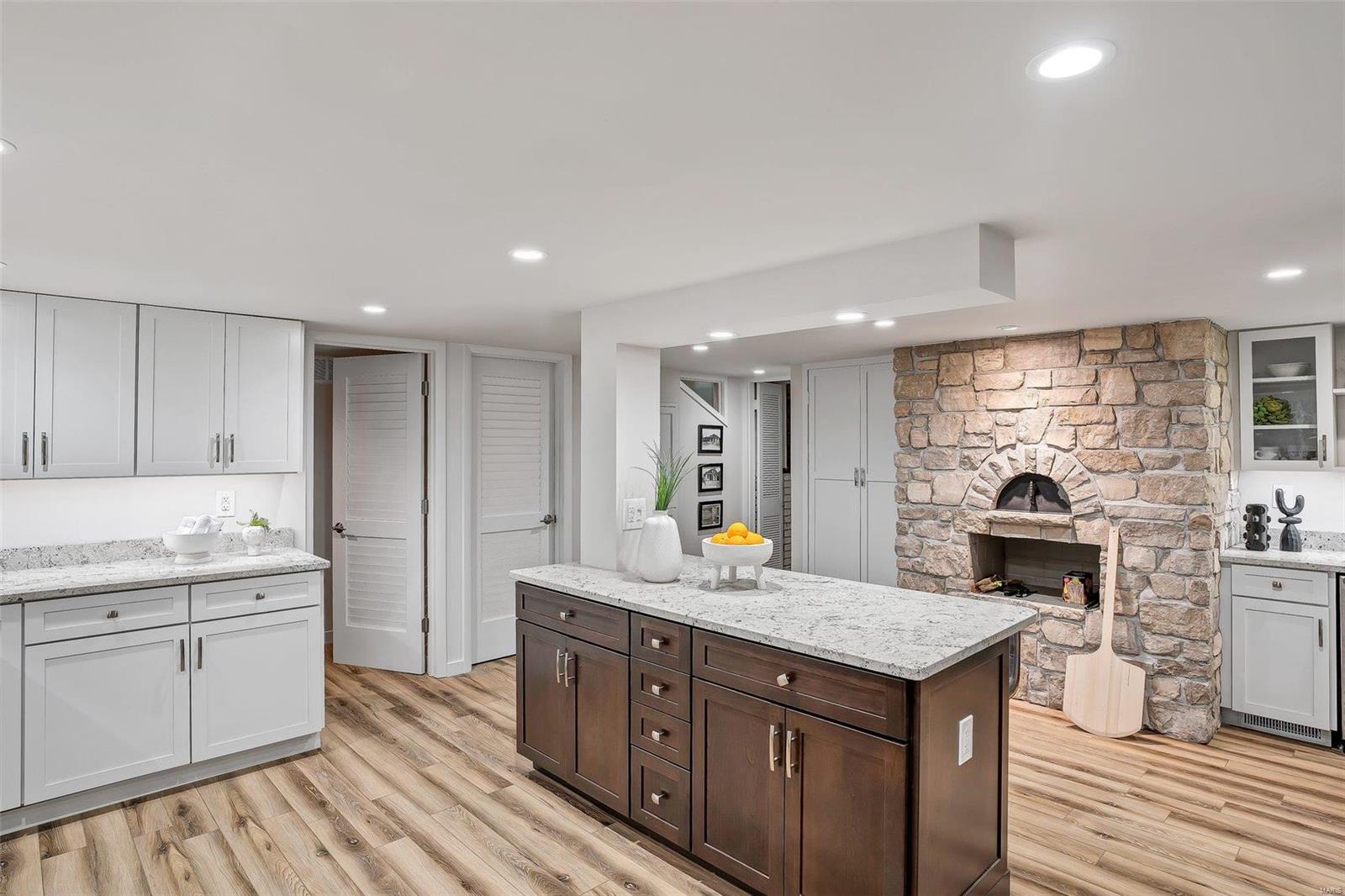 Huggo Essen Farm - Residential