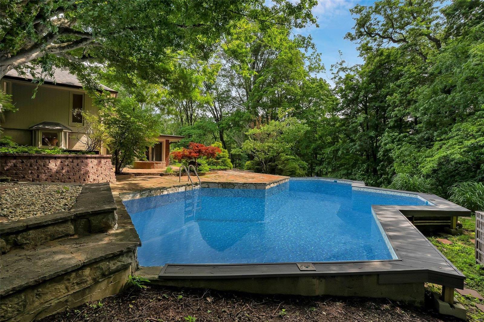 Huggo Essen Farm - Residential