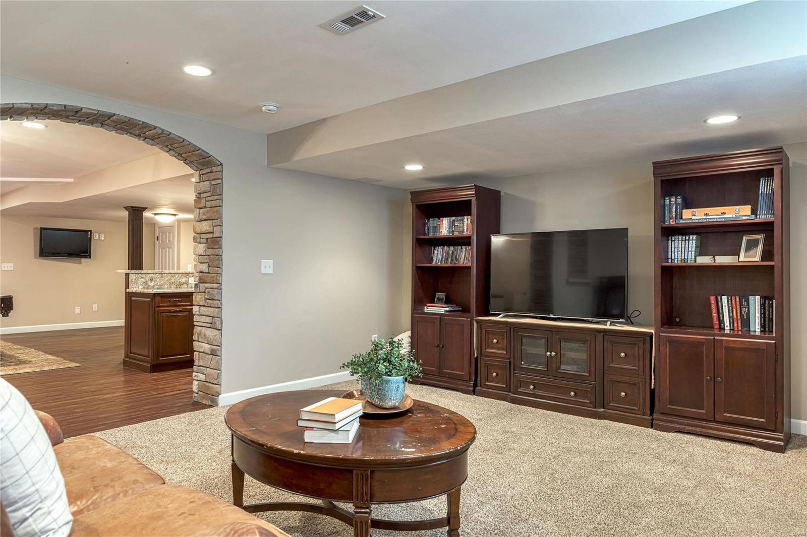 Schoettler Manor - Residential