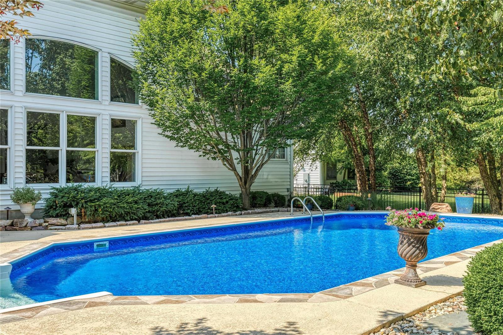 Schoettler Manor - Residential