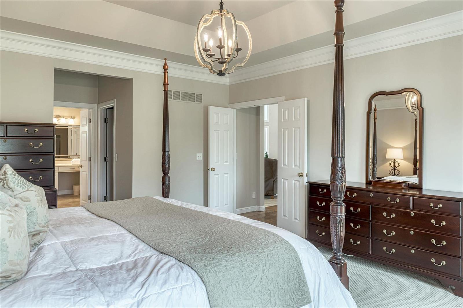 Schoettler Manor - Residential