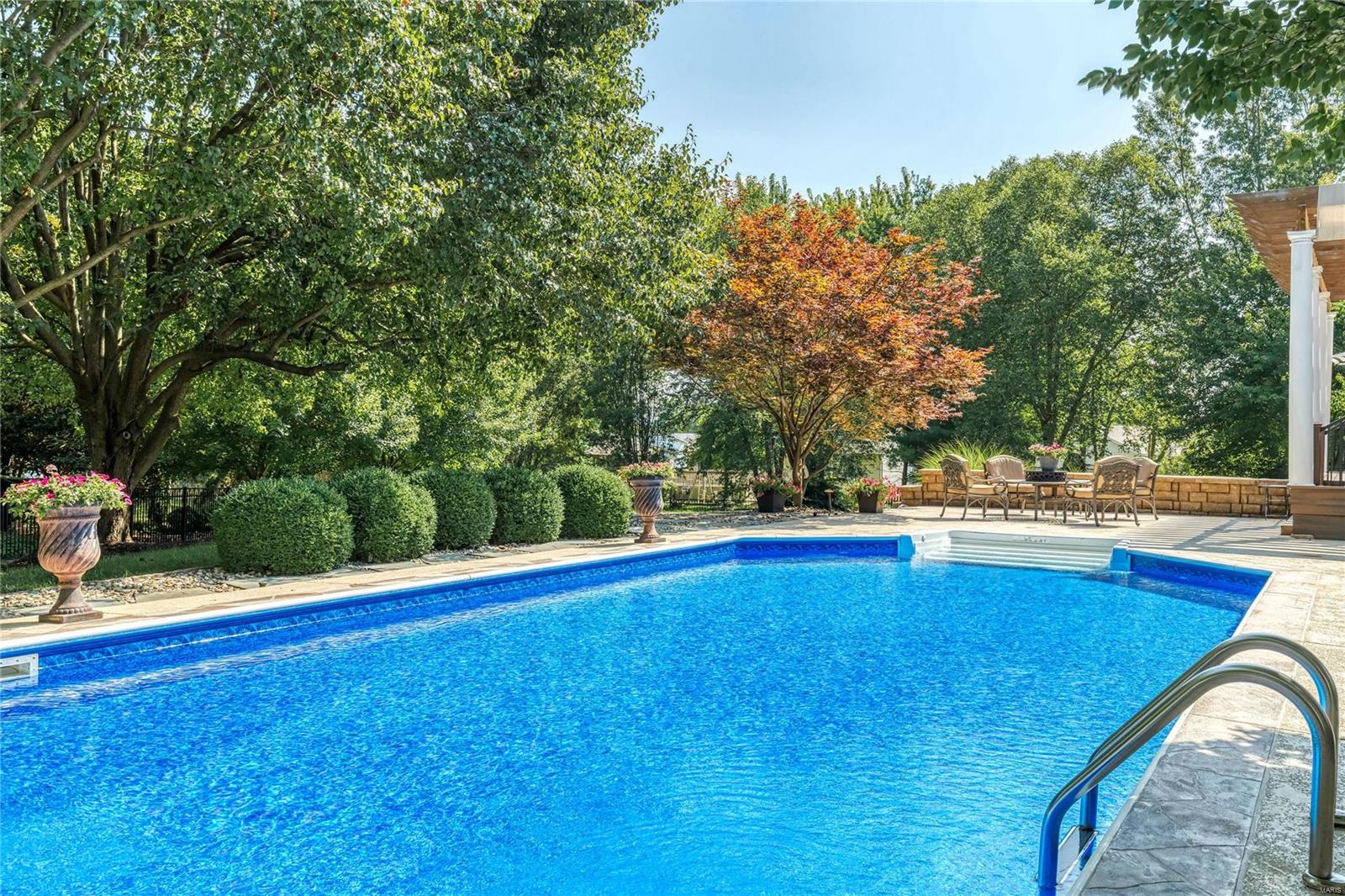 Schoettler Manor - Residential