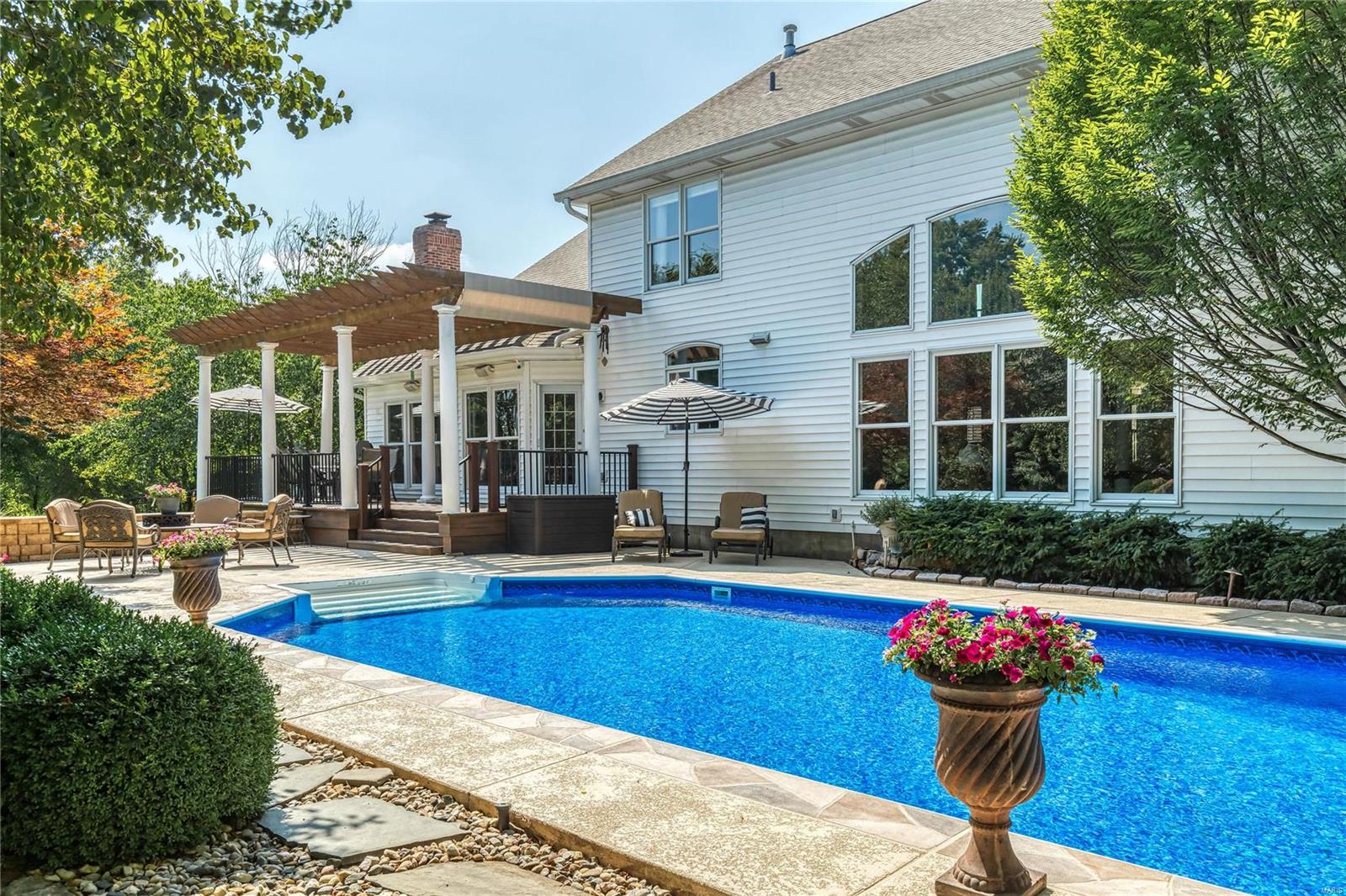 Schoettler Manor - Residential