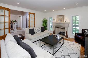 Ladue Manor - Residential