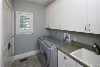 Ladue Manor - Residential