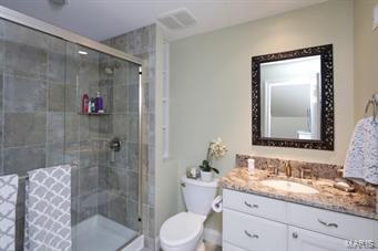 Ladue Manor - Residential