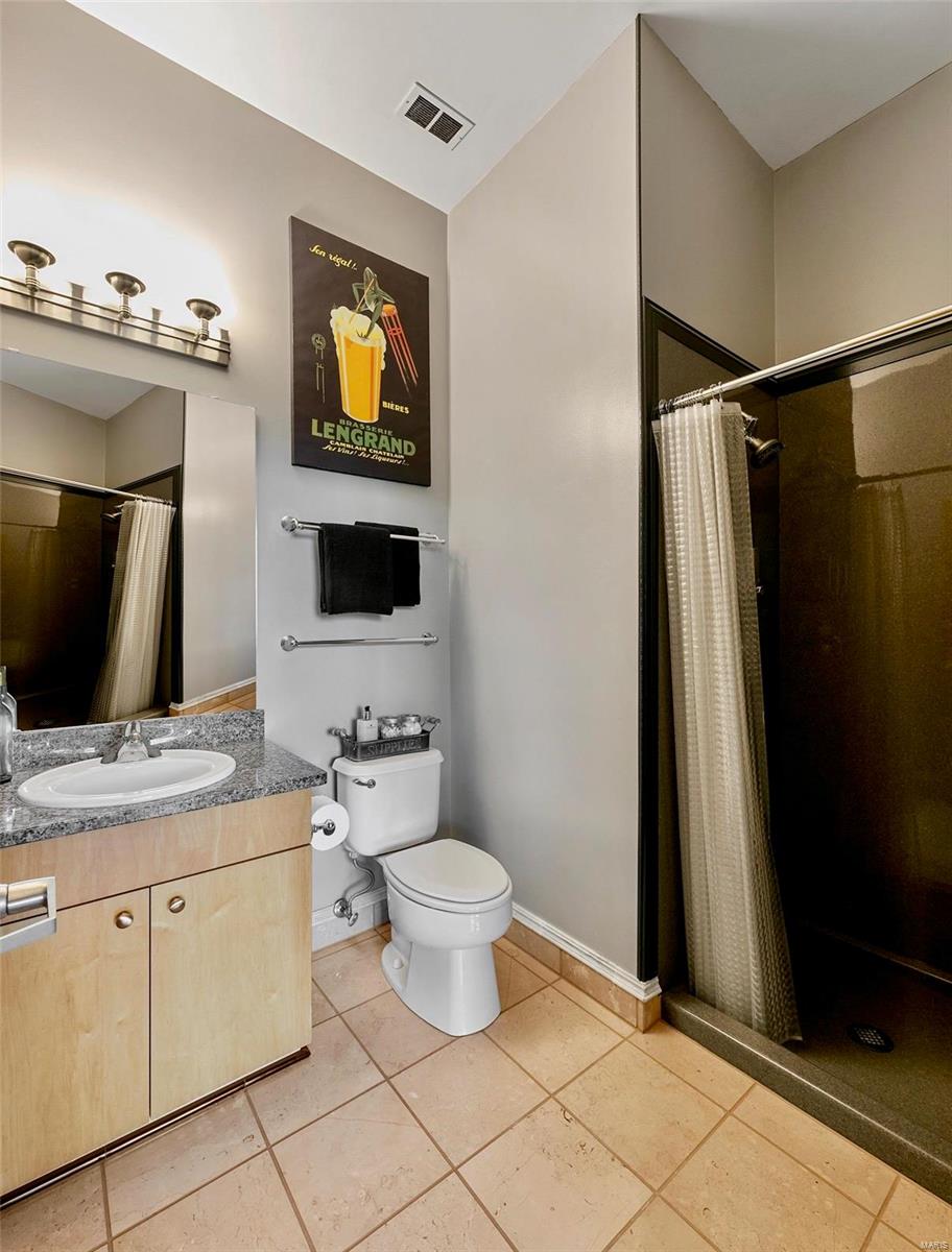 Lofts/2020 Washington - Residential