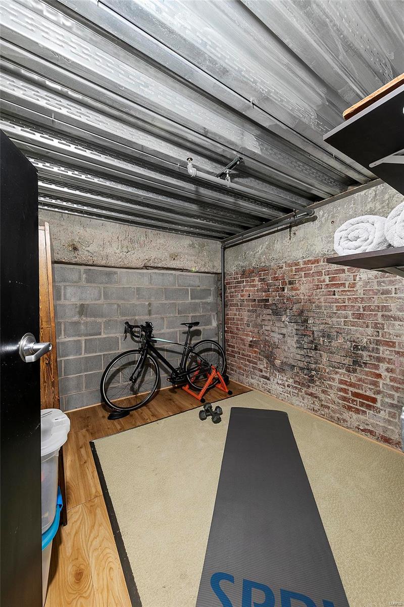 Lofts/2020 Washington - Residential