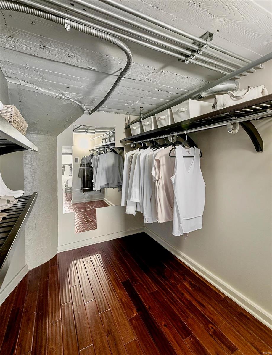 Lofts/2020 Washington - Residential