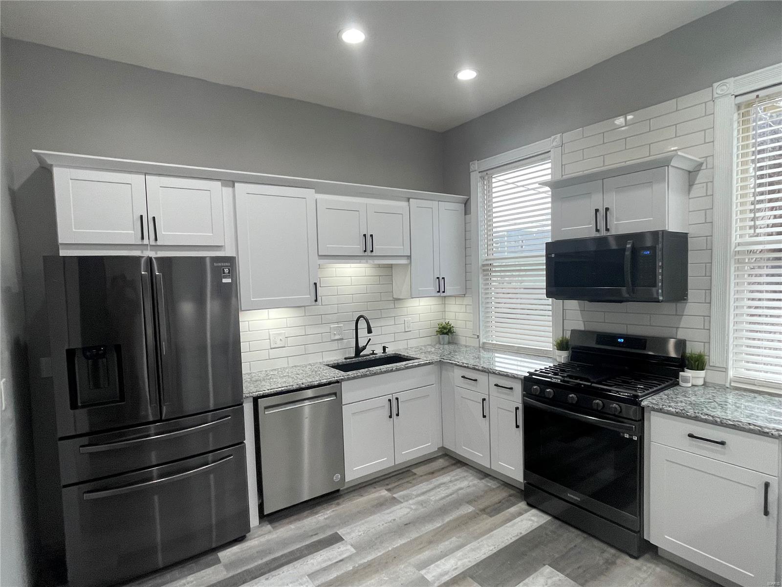 St Louis Commons Add - Residential