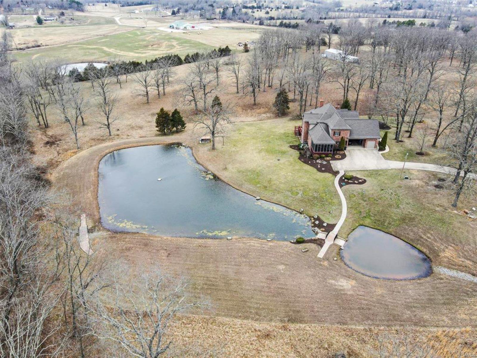 2535 S Highway 19