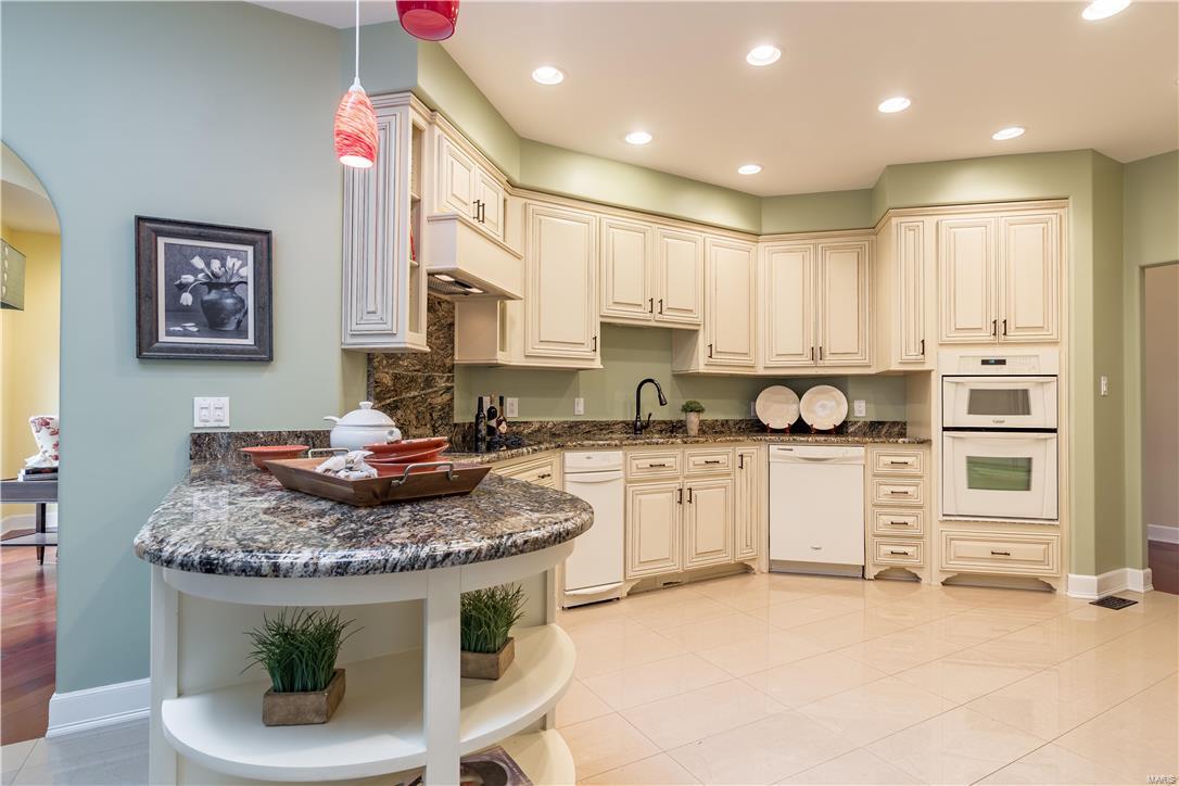 Willows Condo The - Residential