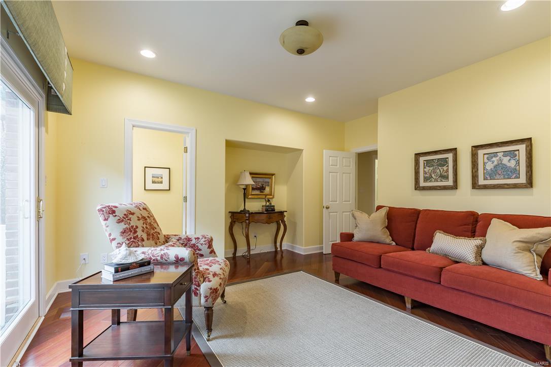 Willows Condo The - Residential