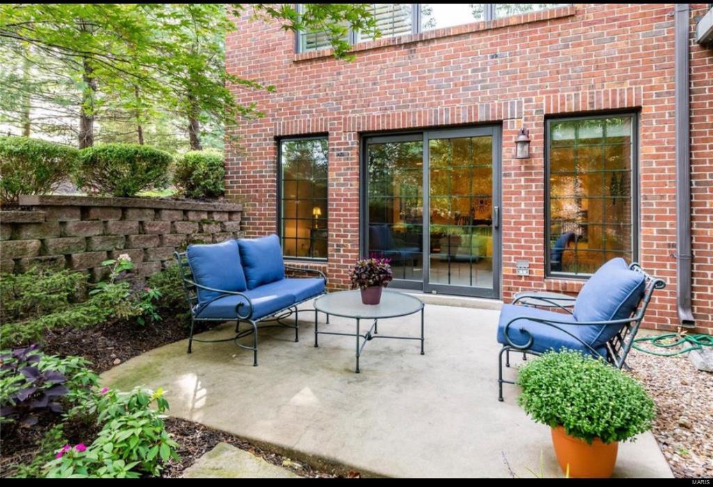 August Hill On Conway One - Residential