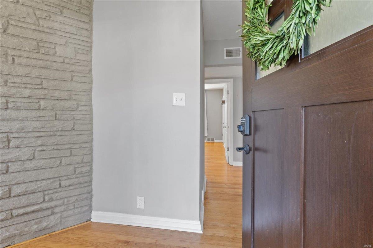 St Louis, Missouri 63119, United States, 3 Bedrooms Bedrooms, ,1 BathroomBathrooms,Residential,Active,94511