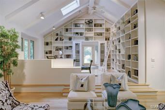 Von Schrader Estate - Residential