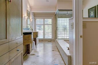 Von Schrader Estate - Residential