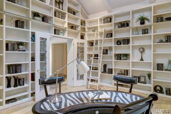 Von Schrader Estate - Residential