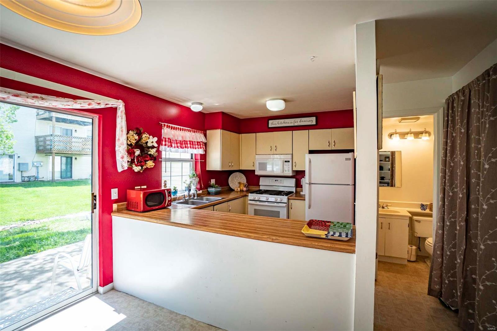 Woodlake Village Condos - Residential