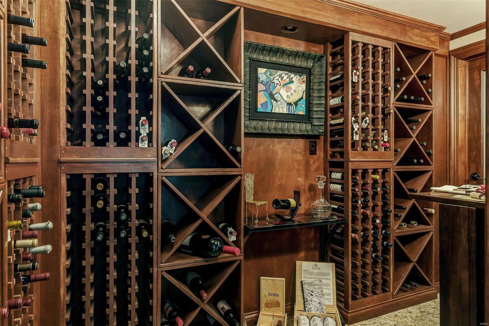 Ladue Woods Estates - Residential