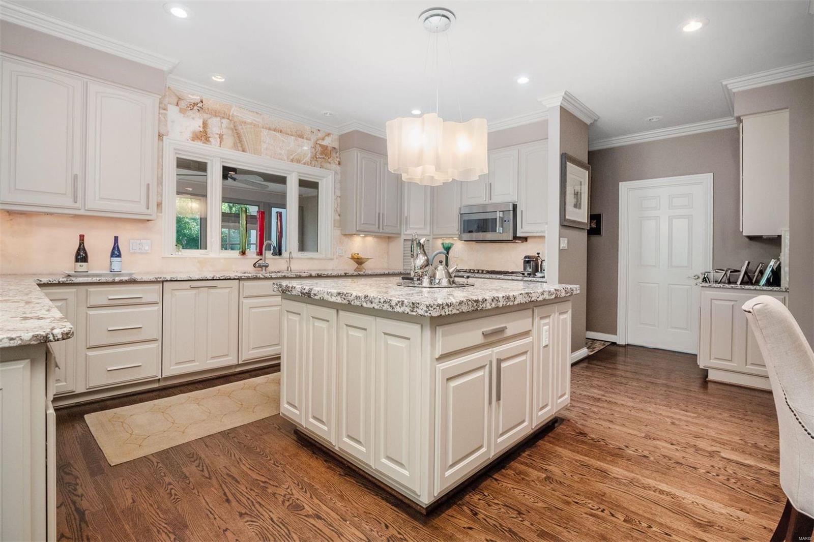 Ladue Woods Estates - Residential