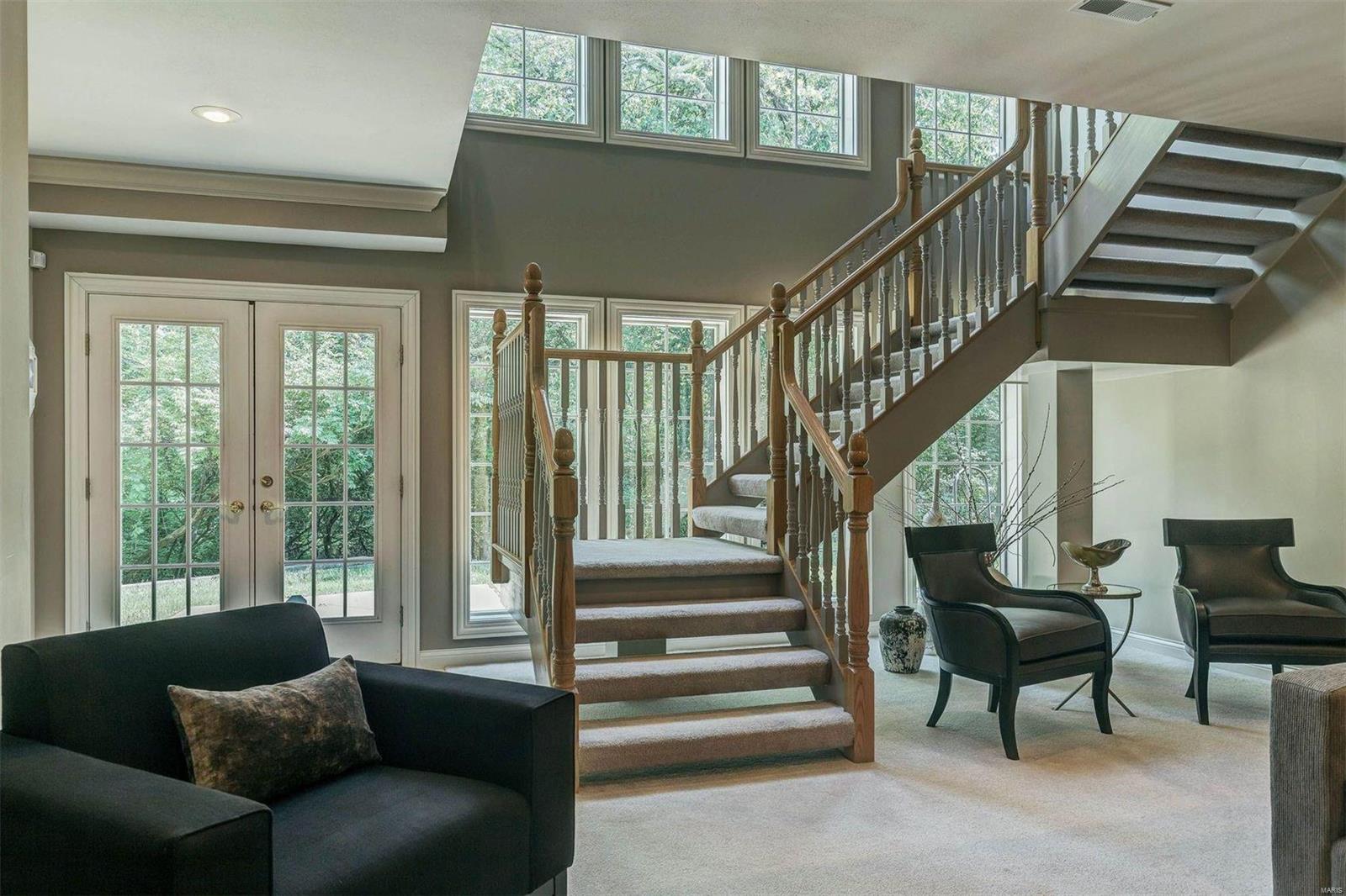 Ladue Woods Estates - Residential