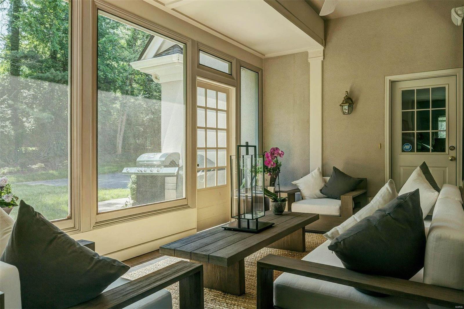 Ladue Woods Estates - Residential