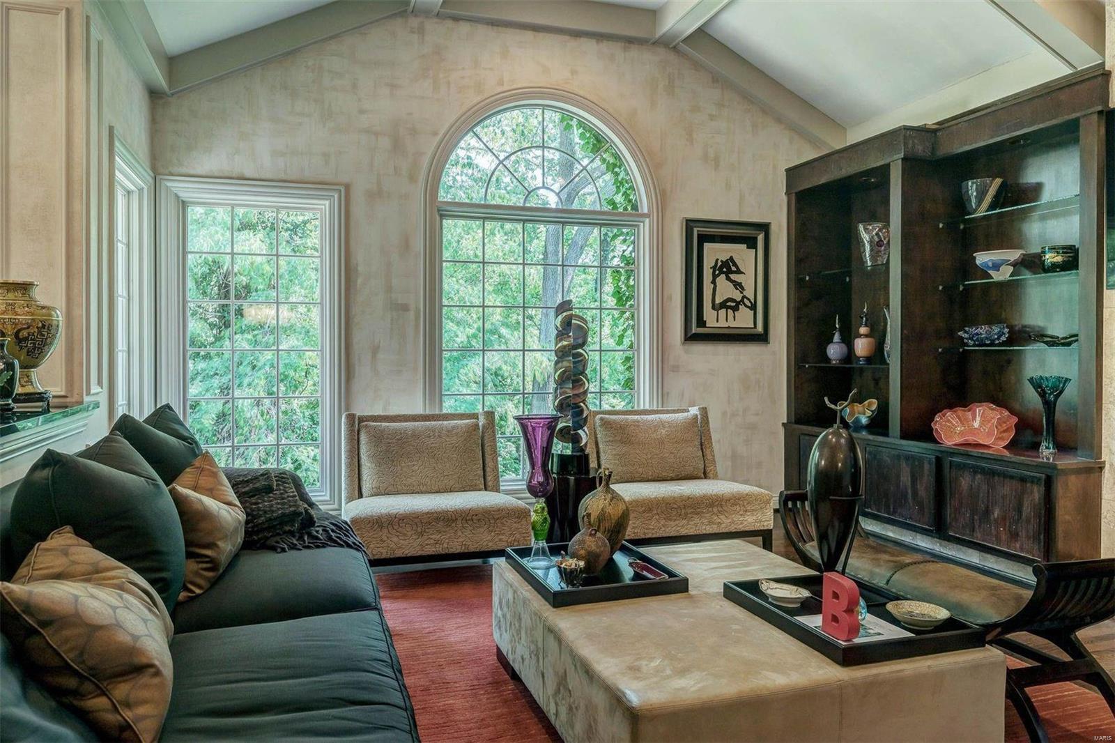 Ladue Woods Estates - Residential