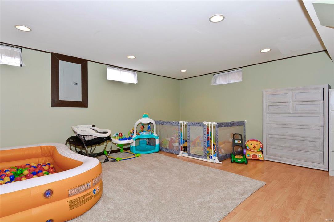 Shackleford Court 2 - Residential