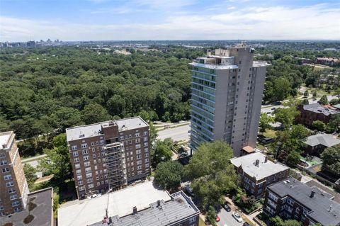 Condominium in St Louis MO 6218 Southwood Avenue 2.jpg