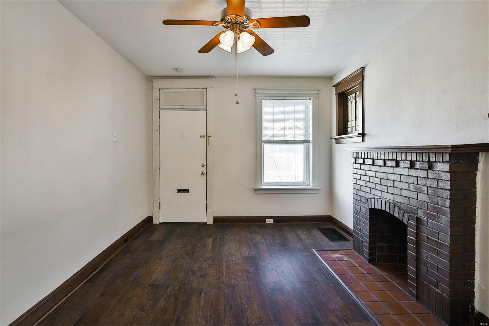 St Louis, Missouri 63116, United States, 2 Bedrooms Bedrooms, ,1 BathroomBathrooms,Residential,Pending,12872