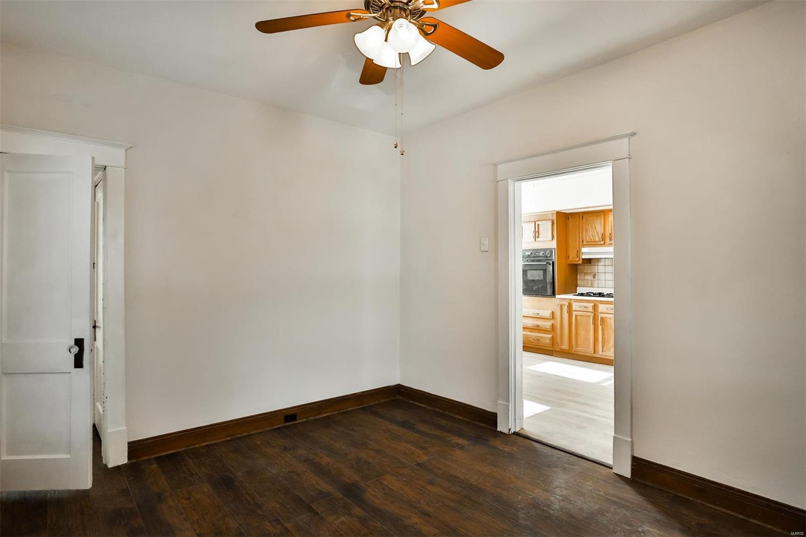 St Louis, Missouri 63116, United States, 2 Bedrooms Bedrooms, ,1 BathroomBathrooms,Residential,Pending,12872