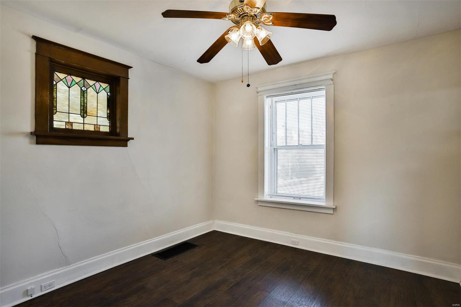 St Louis, Missouri 63116, United States, 2 Bedrooms Bedrooms, ,1 BathroomBathrooms,Residential,Pending,12872