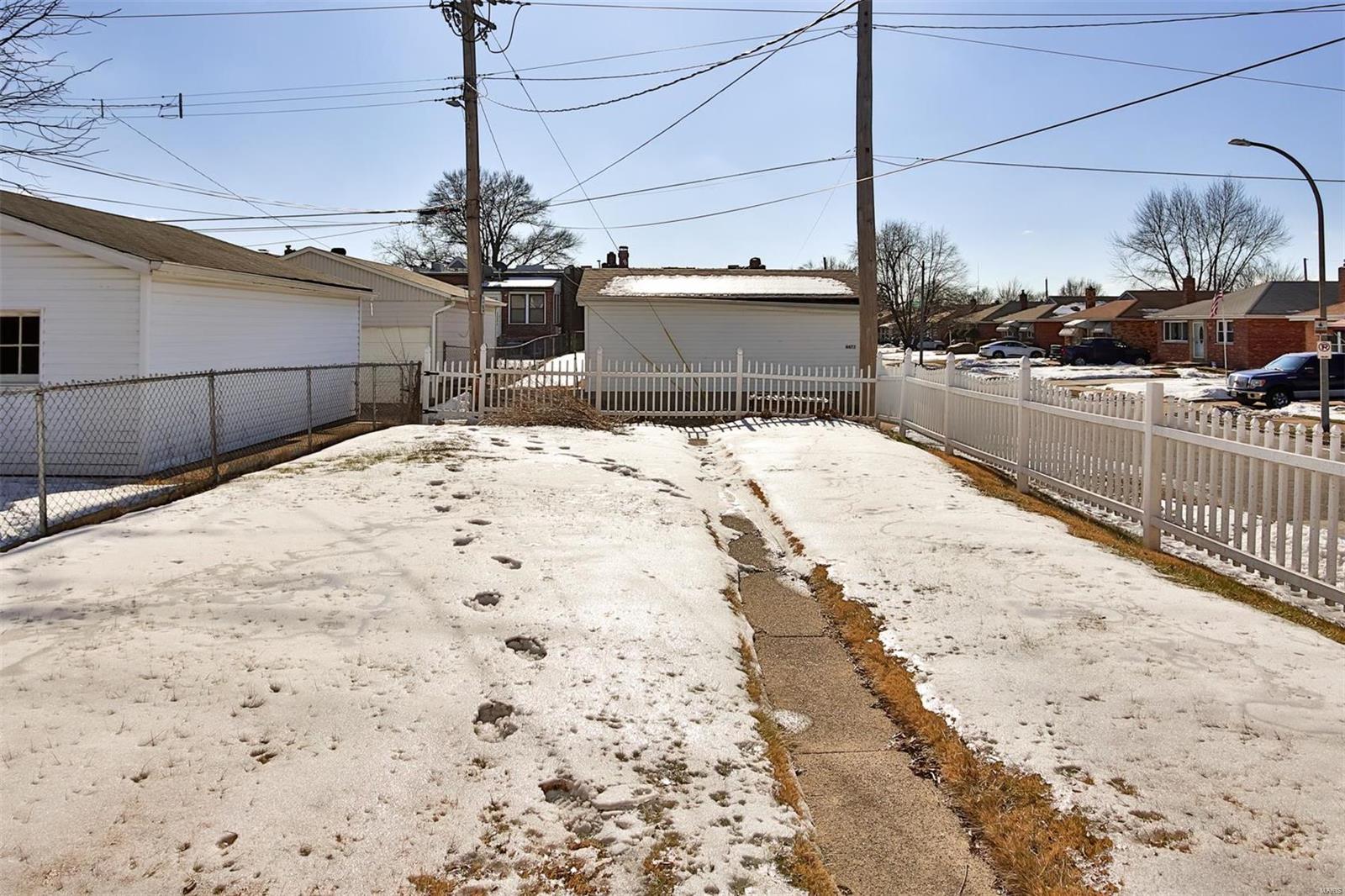 St Louis, Missouri 63116, United States, 2 Bedrooms Bedrooms, ,1 BathroomBathrooms,Residential,Pending,12872