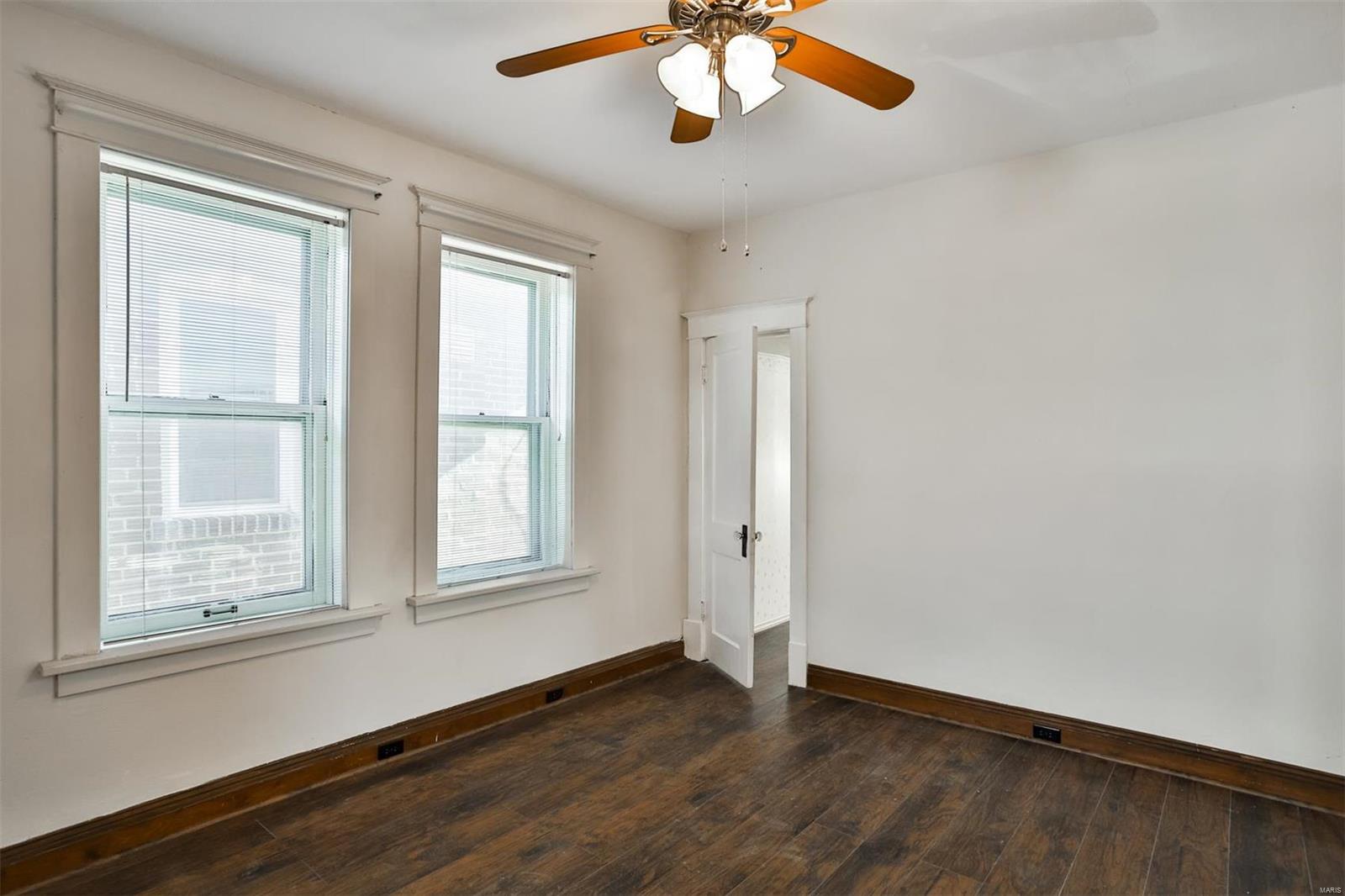 St Louis, Missouri 63116, United States, 2 Bedrooms Bedrooms, ,1 BathroomBathrooms,Residential,Pending,12872