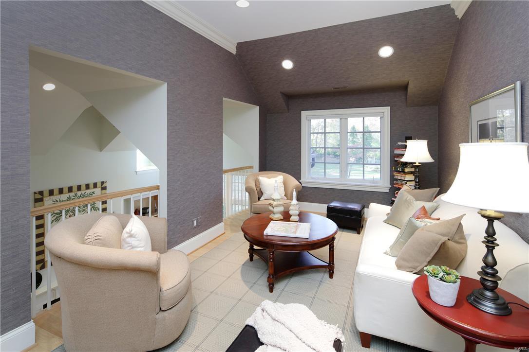 S Warson Road - Residential