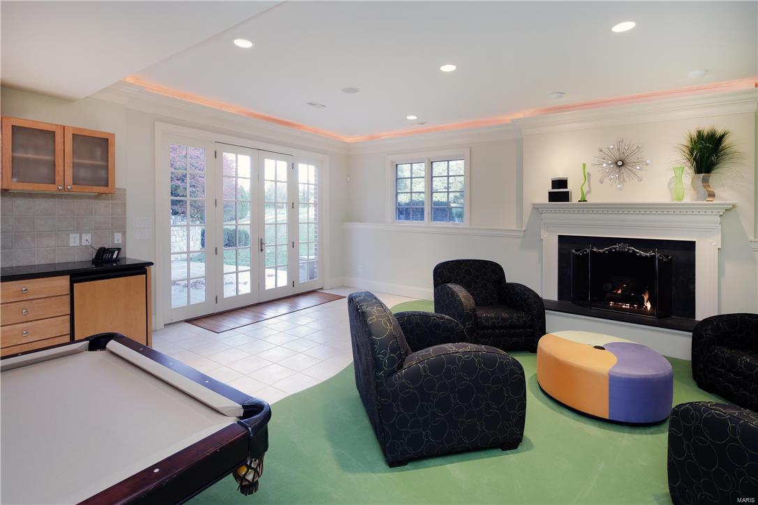 S Warson Road - Residential