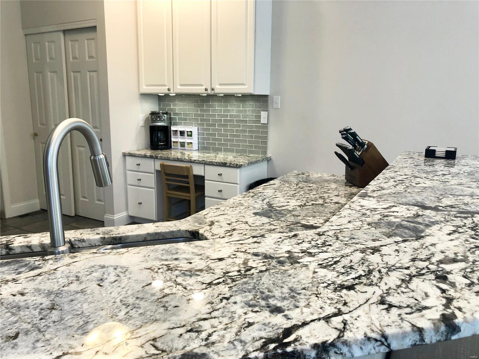 Sandistan Manor - Residential