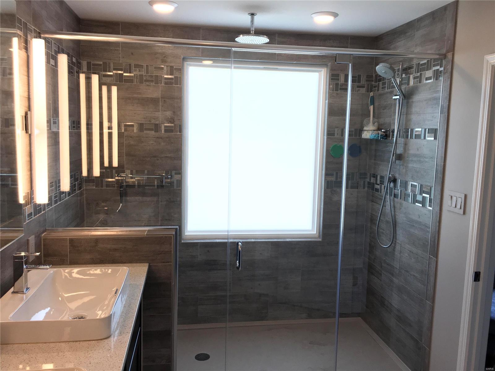 Sandistan Manor - Residential