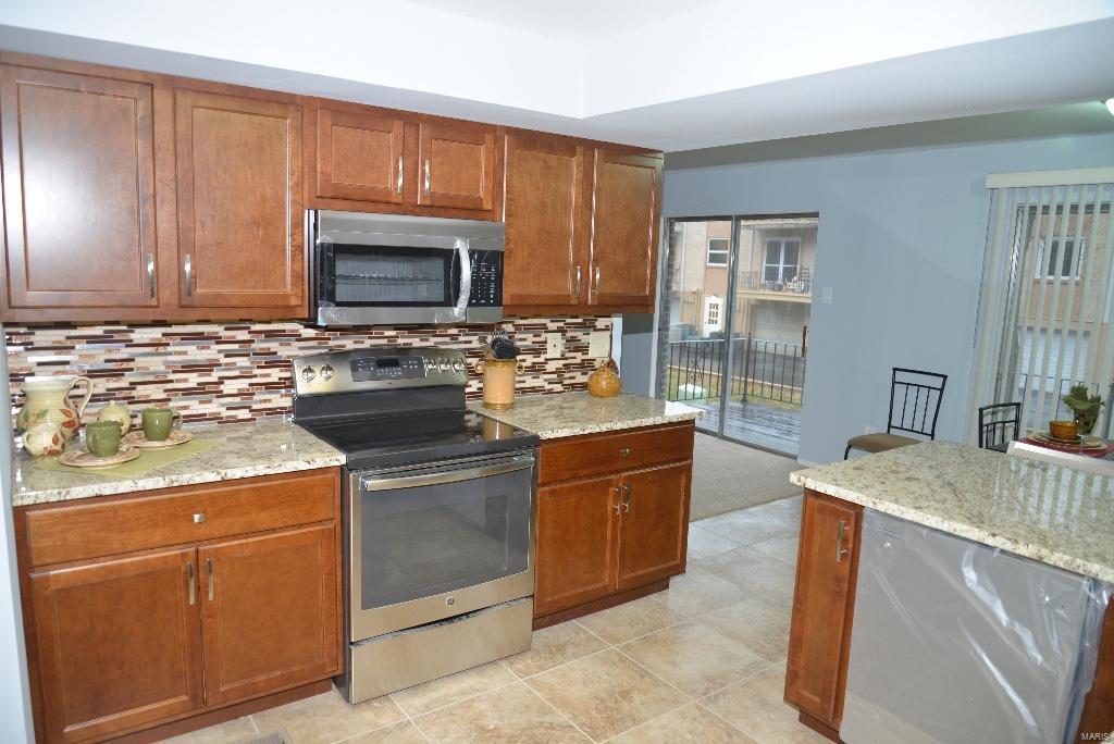 Lin Capri Manor Condo - Residential