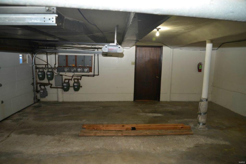 Lin Capri Manor Condo - Residential